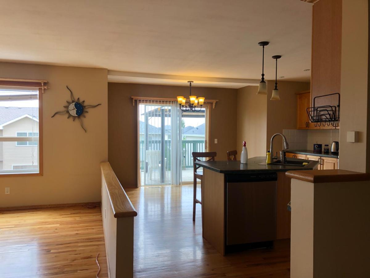 Citadel Hill Cr Community! Apartment Calgary Exterior photo